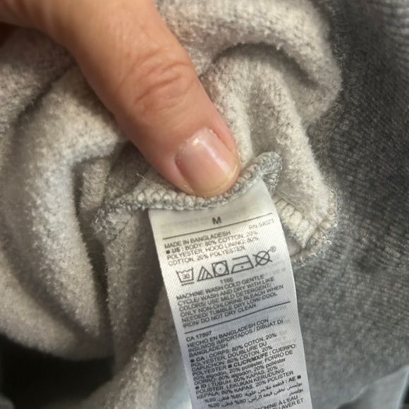 Like new Old Navy Heather Gray Hoodie size M. Men’s/unisex. Comfy. - Picture 4 of 6
